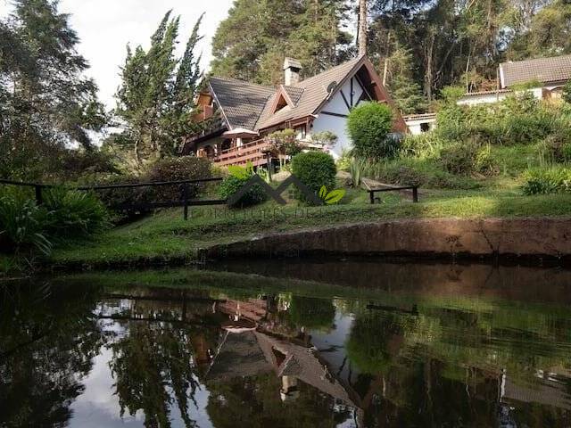 #c2019a - Casa para Venda em Campos do Jordão - SP