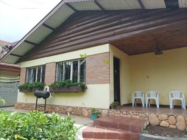 #c2106a - Casa para Venda em Campos do Jordão - SP - 1