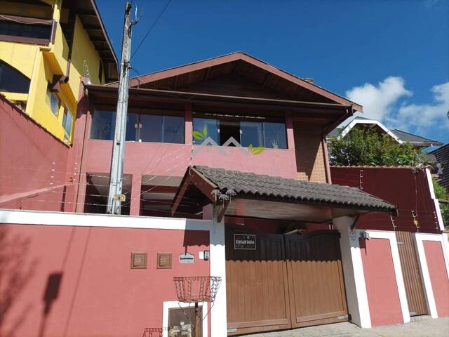 #c2104a - Casa para Venda em Campos do Jordão - SP - 2