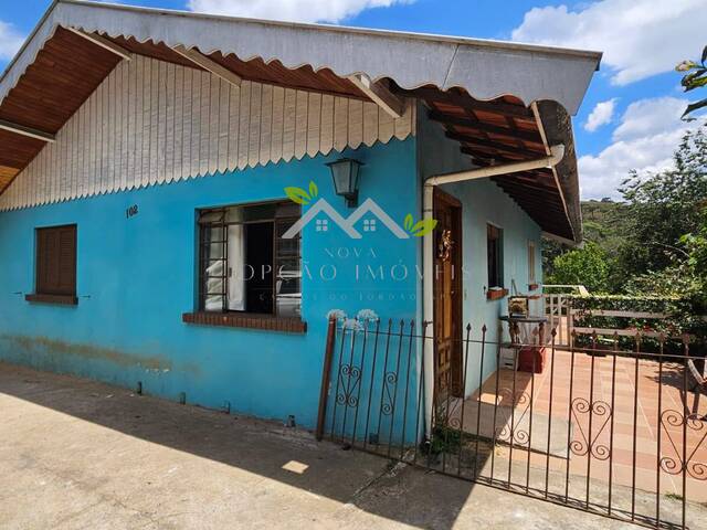 #c2152a - Casa para Venda em Campos do Jordão - SP - 1
