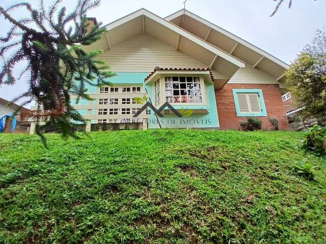 #c2175a - Casa para Venda em Campos do Jordão - SP - 2