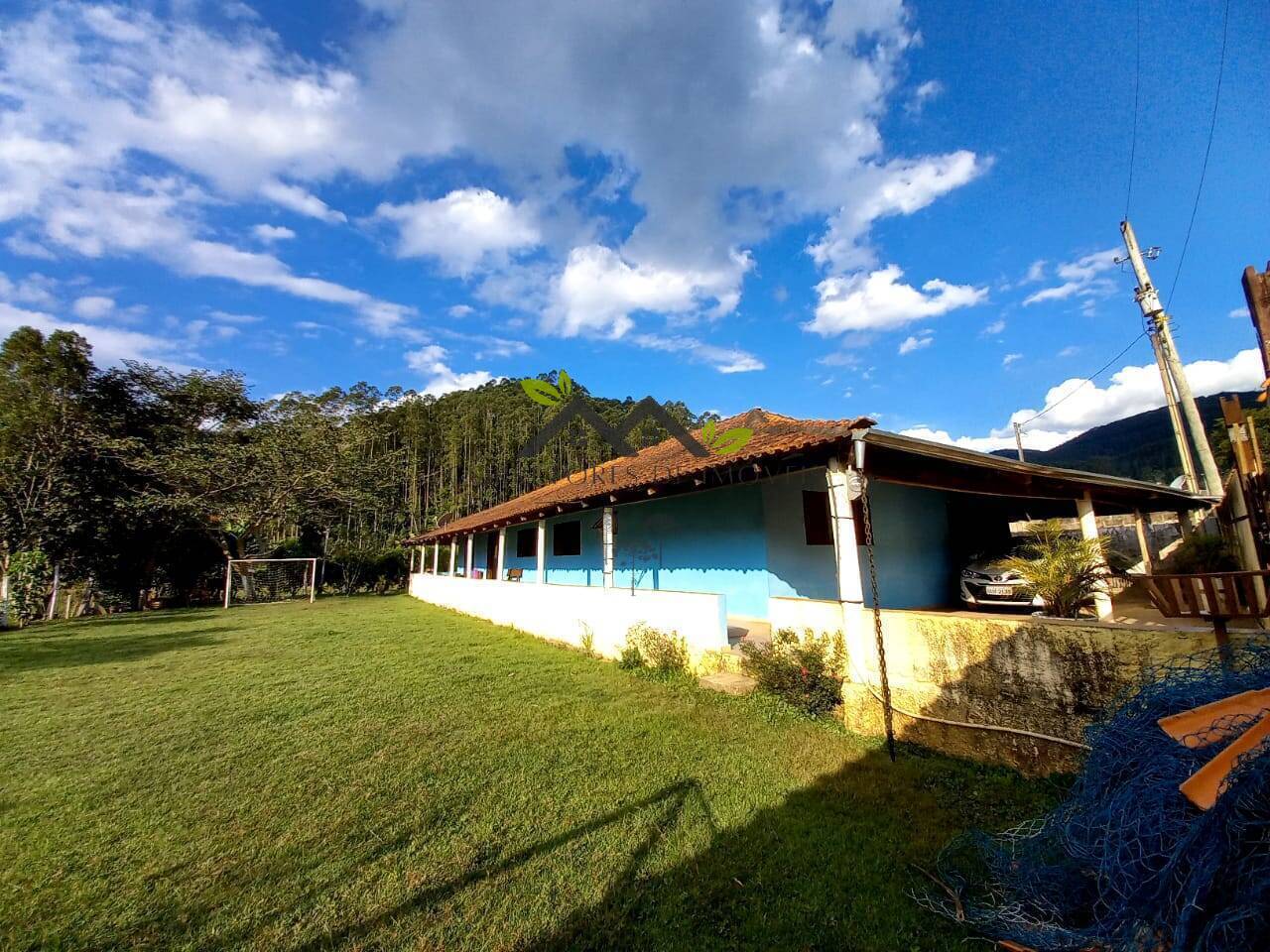 Chácara à venda com 6 quartos, 320m² - Foto 1