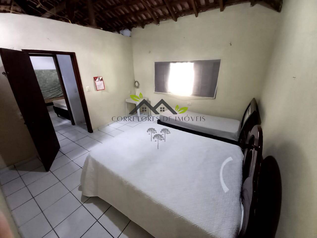 Chácara à venda com 6 quartos, 320m² - Foto 18