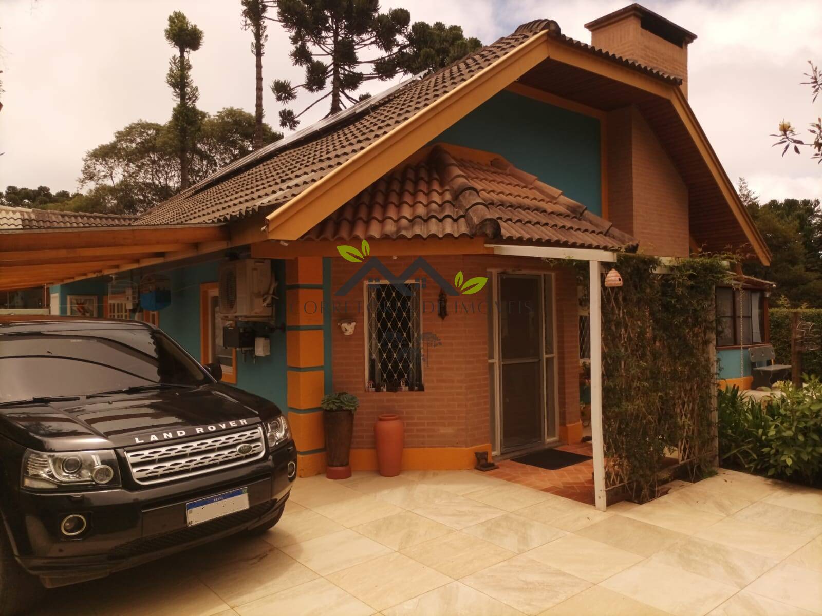 Vila Chantal - Casa contendo 03 suítes