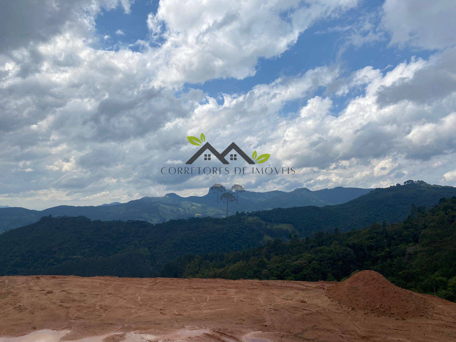 Região do Alpes - Terreno c/ 2.430 m²