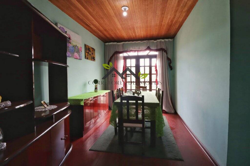 Casa à venda e aluguel com 6 quartos, 184m² - Foto 10