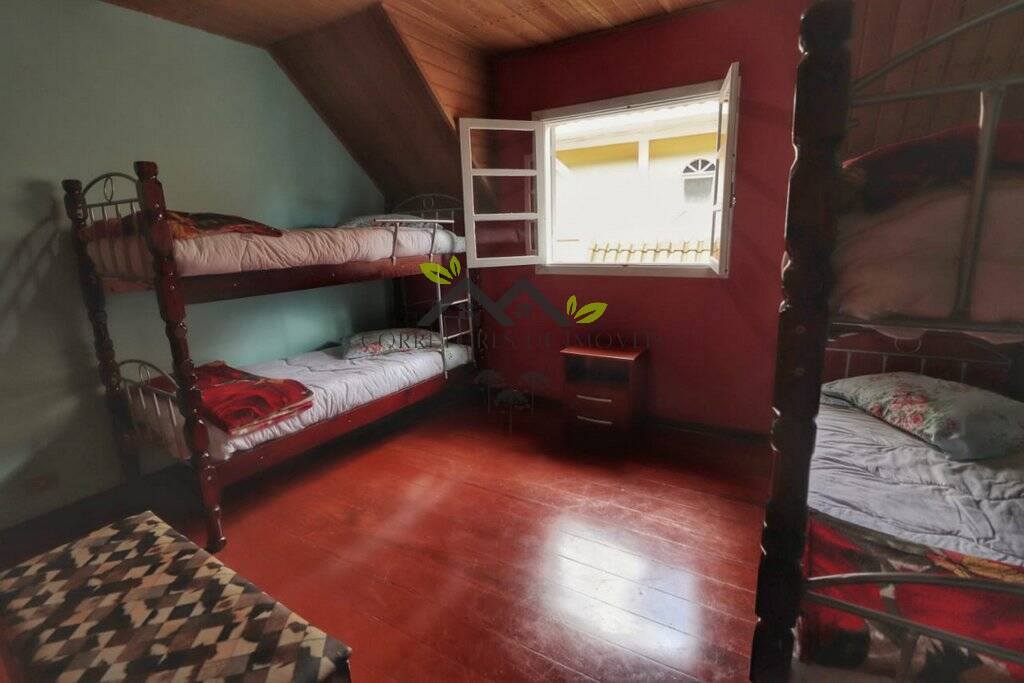 Casa à venda e aluguel com 6 quartos, 184m² - Foto 11