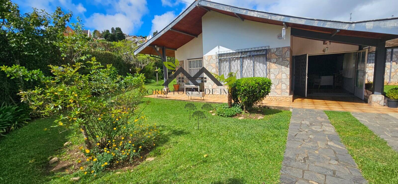 Vila Paulista - Casa totalmente térrea com ótima localização com 03 Quartos