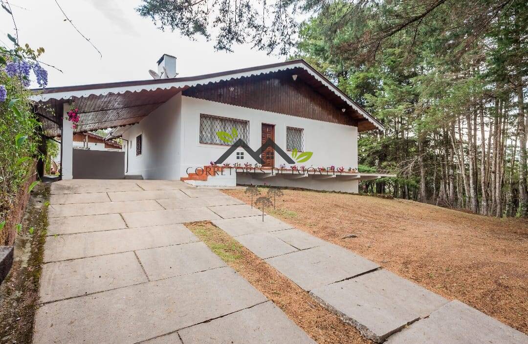 Casa em Vila Nova Suíça com terreno de 1.000 m², Apta a financiamento!
